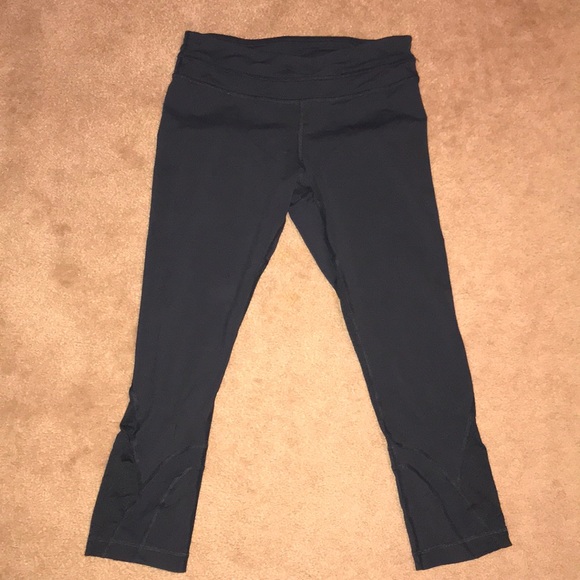 lululemon athletica Pants - Lululemon crop leggings